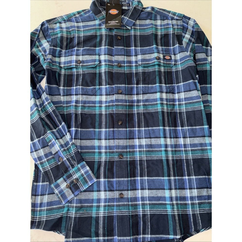 NEW! Dickies Flex Flannel Shirt MENS MEDIUM Plaid Relaxed Fit Button Up Blue